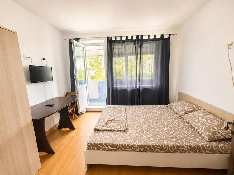Apartament cu 4 camere semidecomandat în Tomis Nord