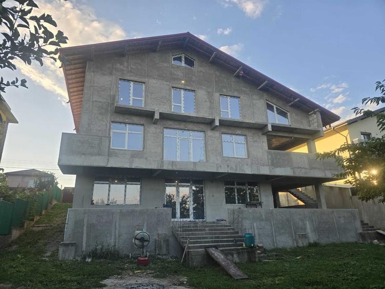 Casă cu 4 camere în Vlădiceasca