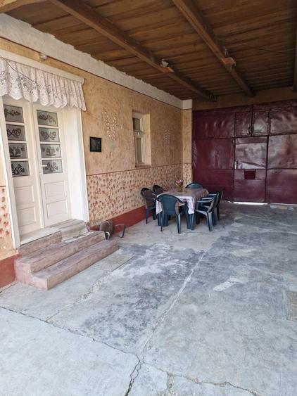Casă cu 4 camere în Central