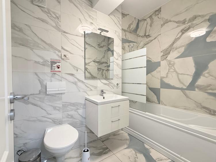 Apartament cu 2 camere decomandat în Girocului