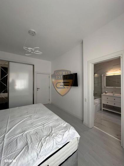 Apartament cu 4 camere, mobilat în Delfinariu