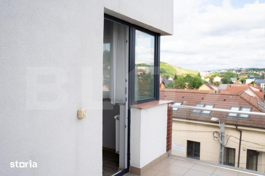 Apartament cu 3 camere decomandat în Iorga