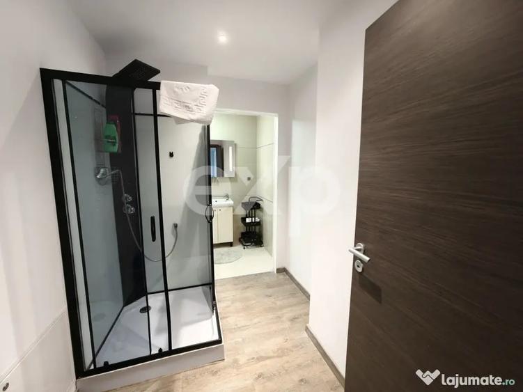 Apartament cu 5 camere decomandat în Poiana Brașov