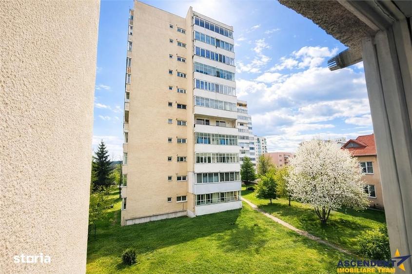 Apartament cu 2 camere, mobilat în Simeria