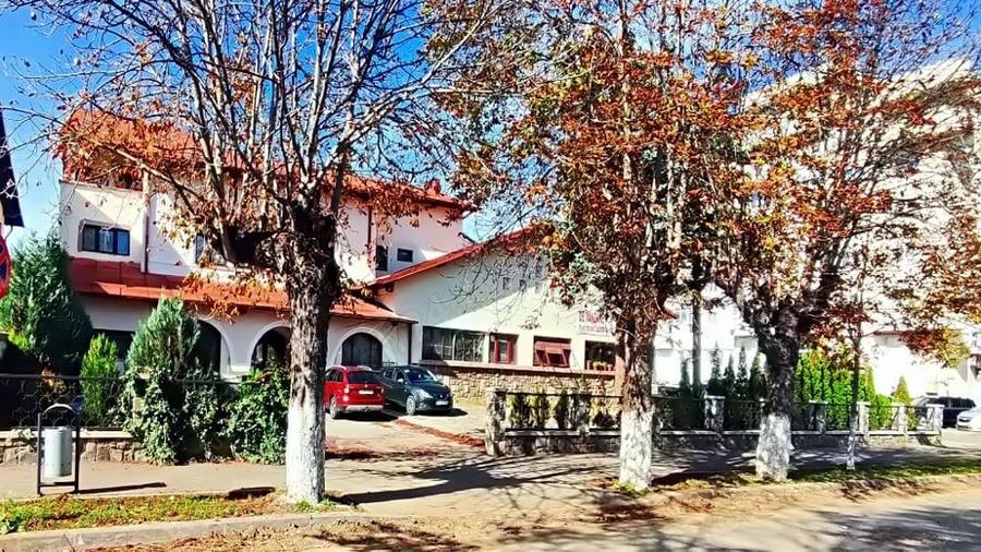 Spațiu comercial, de 1,043 mp, în Ultracentral