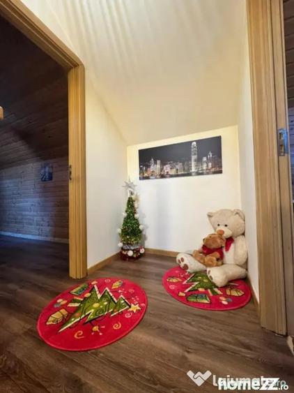 Casă cu 7 camere cu Teren 960 Mp în Central