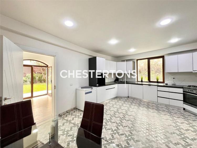 Vila lux cu arhitectura deosebita in Prelungirea Ghencea - 2