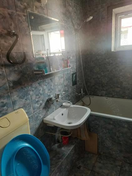 Apartament cu 3 camere decomandat în Noua