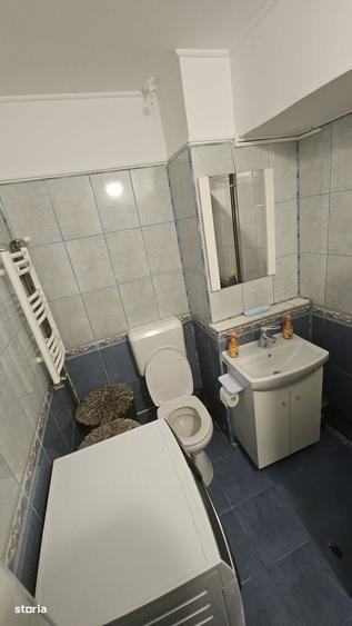 Apartament cu 4 camere decomandat în Noua