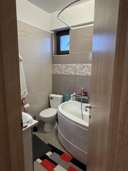 Apartament cu 3 camere decomandat în Bucureștii Noi