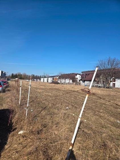 Teren Construcții intravilan de 2811 mp, în Tractorul