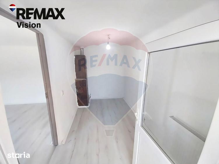 Casă cu 4 camere cu Teren 284 Mp în Brestei