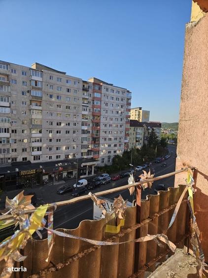 Apartament cu 3 camere decomandat în Vasile Aaron
