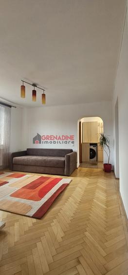 Apartament cu 3 camere decomandat în Bartolomeu