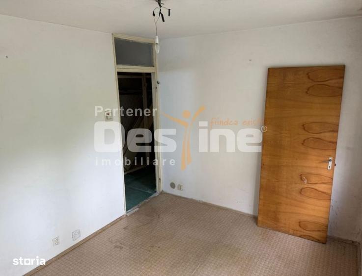 Apartament cu 4 camere decomandat în Rahova
