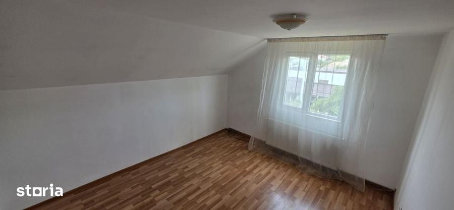 Casă cu 5 camere cu Teren 176 Mp în Tudor Vladimirescu