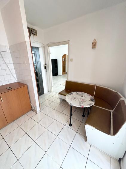Apartament cu 2 camere semidecomandat, mobilat în Grivița