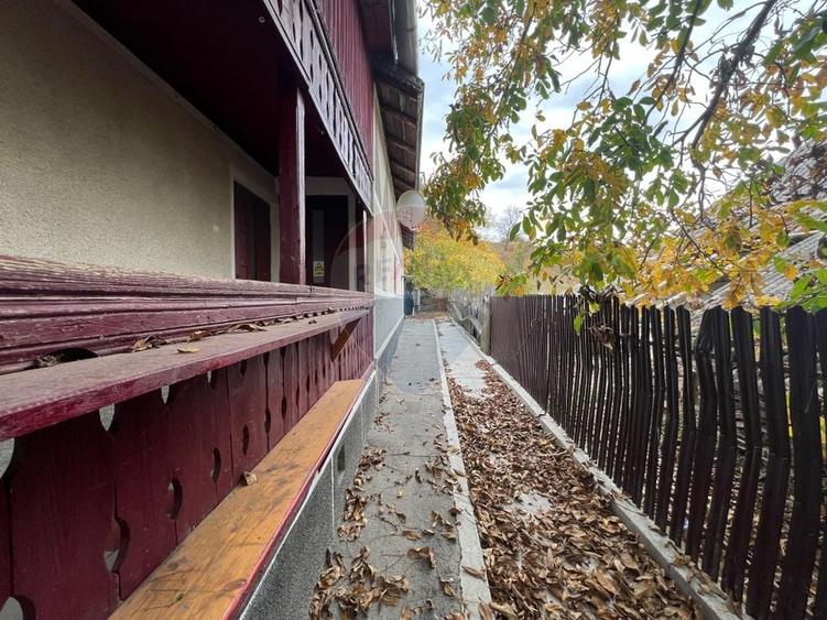 Casă individuală cu 5 camere cu Teren 967 Mp în Tisa-Silvestri