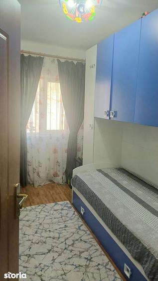 Apartament 3 camere de vanzare, etaj 1 cu 2 balcoane - 1