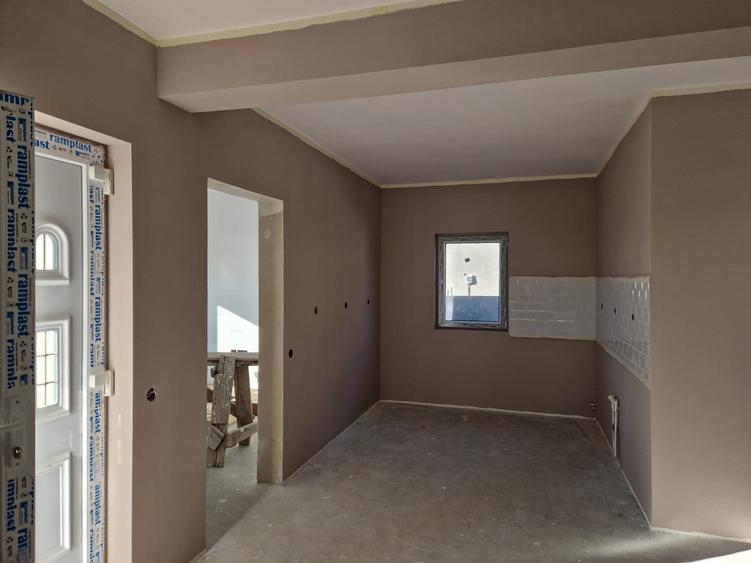 Agenție imobiliară vindem casa la sol în Năvodari - 6