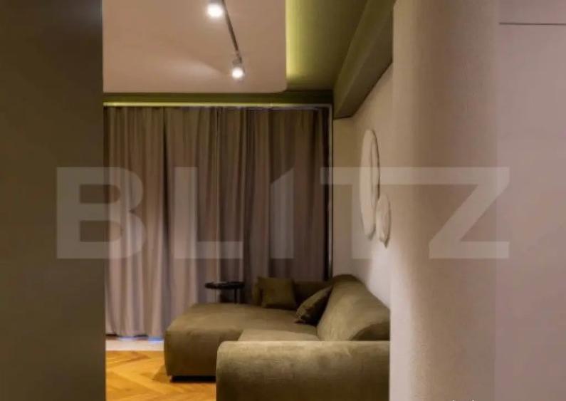 Apartament de vanzare, cu 2 camere, 44,2 mp utili, zona ult - 8