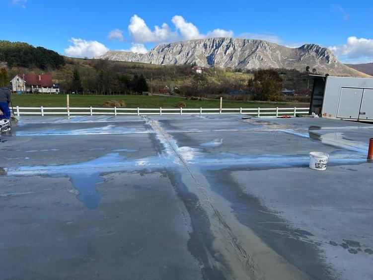 Vând teren la poalele cetății - 1