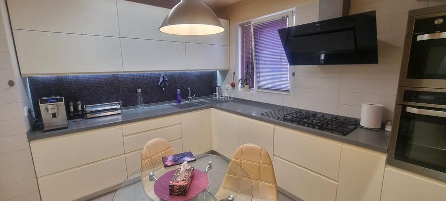 Dristor,Metrou,bl.reabilitat,DECOMANDAT,Amenajat, loc parcare,mobilat,Liber