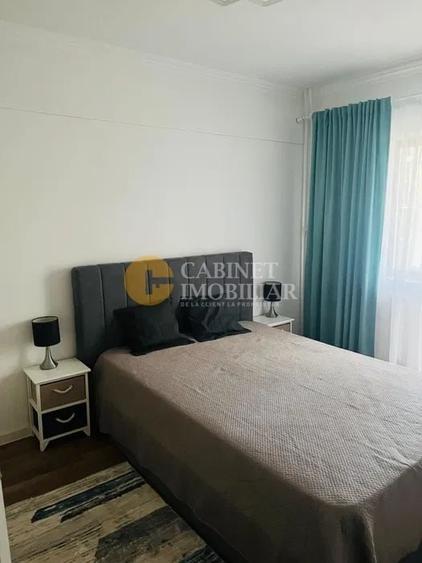 3 camere spațioase, 2 băi, balcon mare – zonă centrală excelentă! - 3
