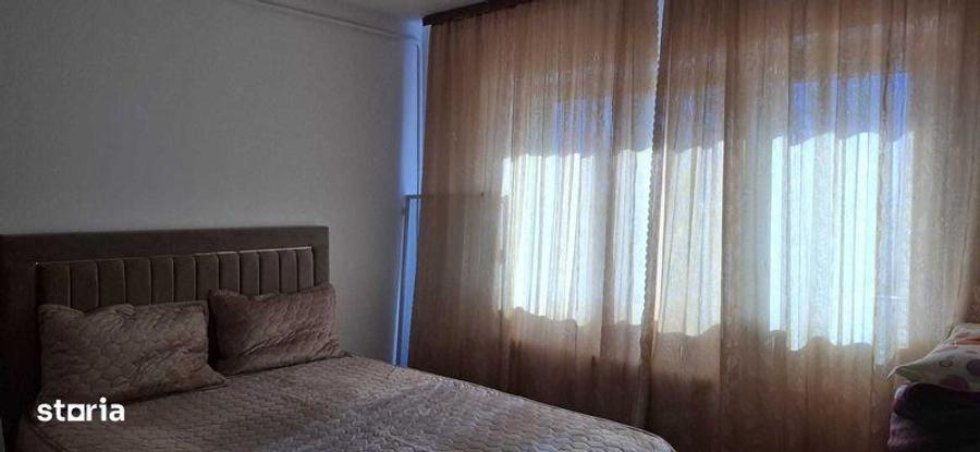 Apartament 3 camere 67 mp an 1983 plus boxa 15 mp direct proprietar - 1