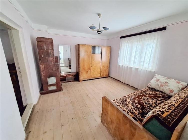 Casa batraneasca ,3 camere , teren 500 mp,zona CFR - 7