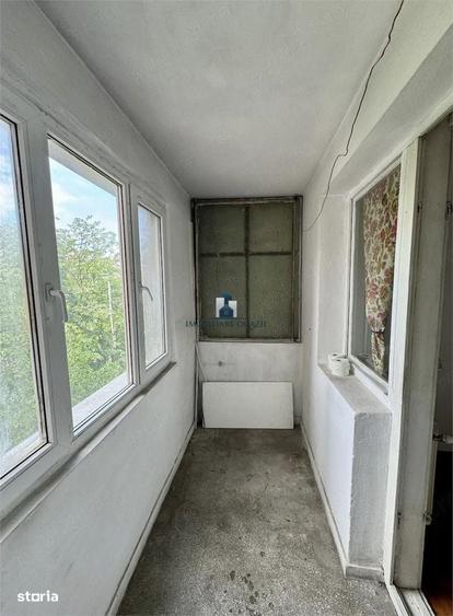 Apartament cu 3 camere semidecomandat în Alexandru Obregia