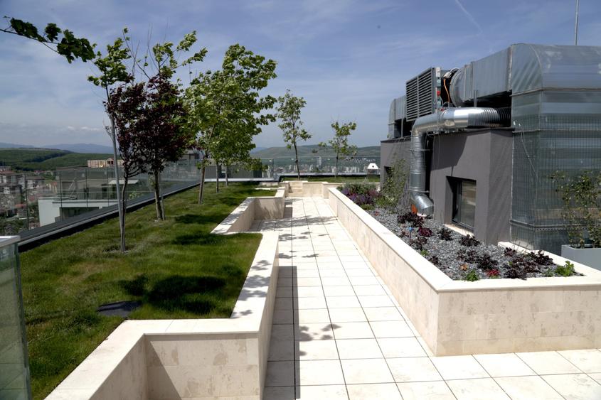 Apartament  3 camere , penthouse SEMIFINISAT! cu CF! ocupabil imediat! - 1