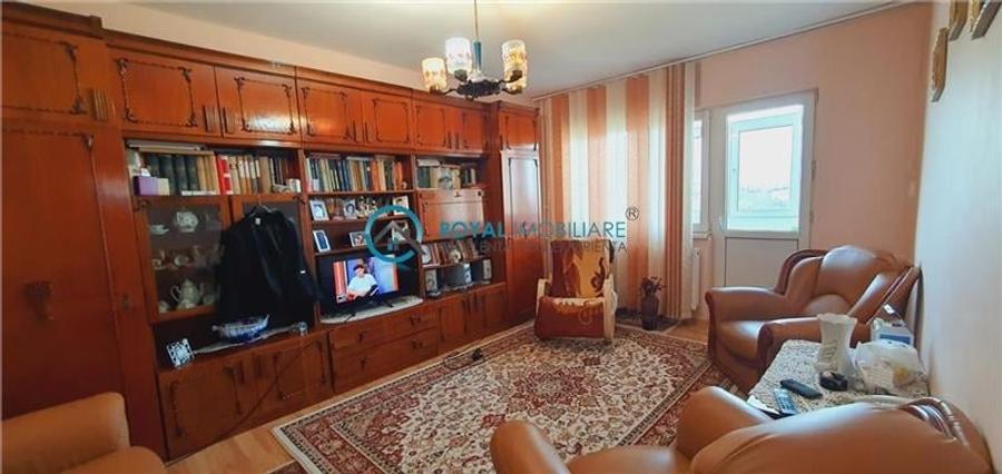 Royal Imobiliare - Vanzare apartament 2 camere zona Vest - 1