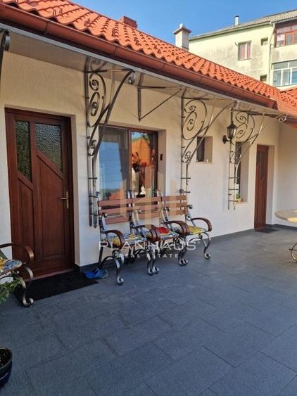 Casă de vânzare, zona Parc Municipal Regina Maria - 4