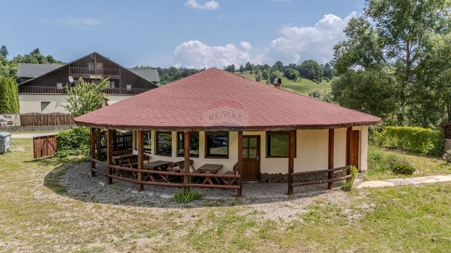 Hotel / Pensiune cu 10 camere de vanzare/Vama Buzaului - 56