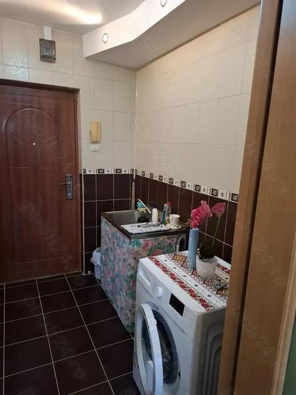 vind urgent garsoniera zona Vlaicu strada Ursului 24 600 euro neg. - 3