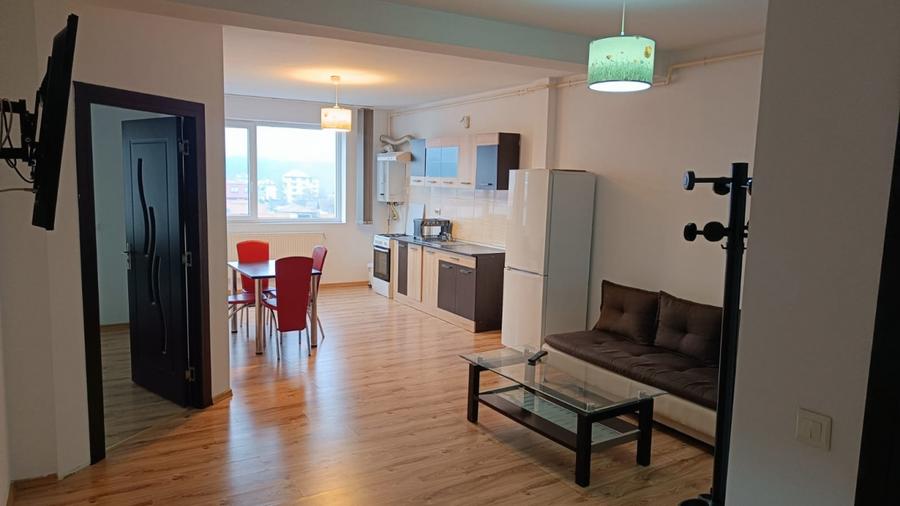 Apartament cu 2 camere semidecomandat, mobilat în Florești
