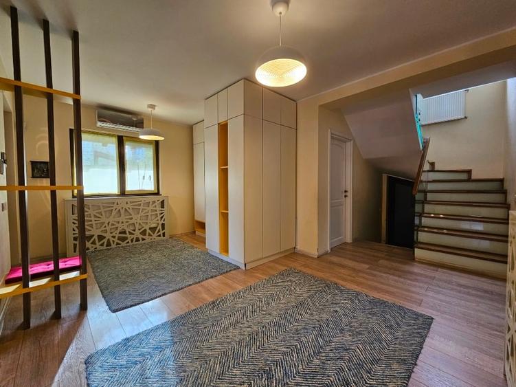 Vila ideală pentru familie, cu panouri fotovoltaice, situată în livadă - 11