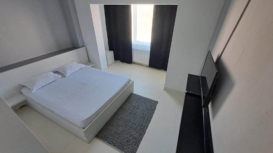 De vânzare – Garsoniere ultracentral Pitești, Strada Victoriei (zonă pietonală, - 2