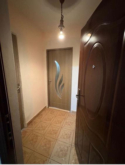 Vand apartament 2 camere zona brancoveanu , langa cartierul elisabetin - 1