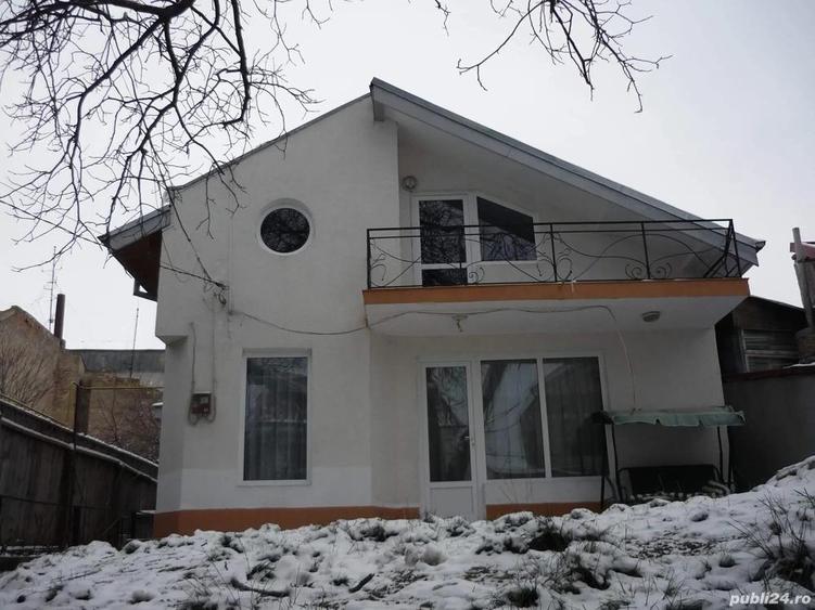 Casa parter + etaj mobilata zona centrala - 1