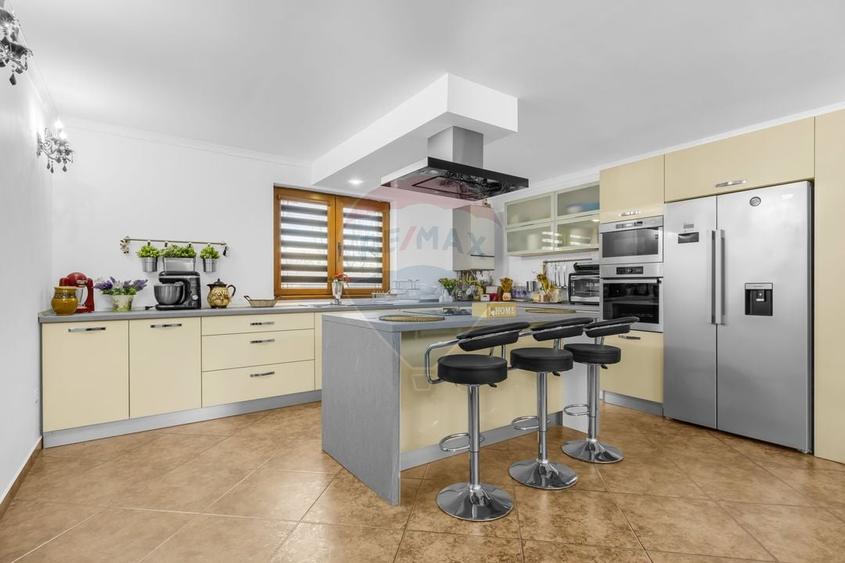 Casa noua pe colt si teren 1079 mp de vanzare in Macea,Arad - 7