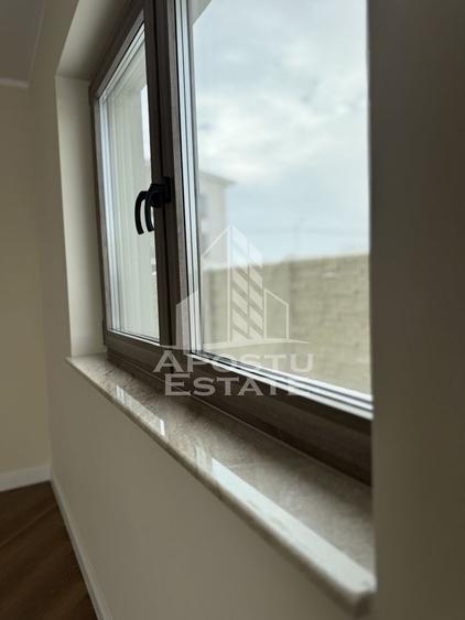 Duplex cu perete dublu, 4 camere si 3 bai finalizat, toate utilitatile - 27