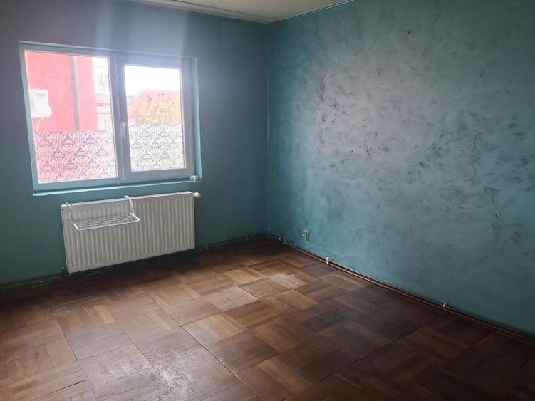 Inchiriez apartament 2 camere - 1