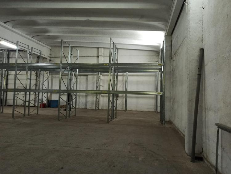 Centura Sud -spatiu depozitare 400 mp - 4