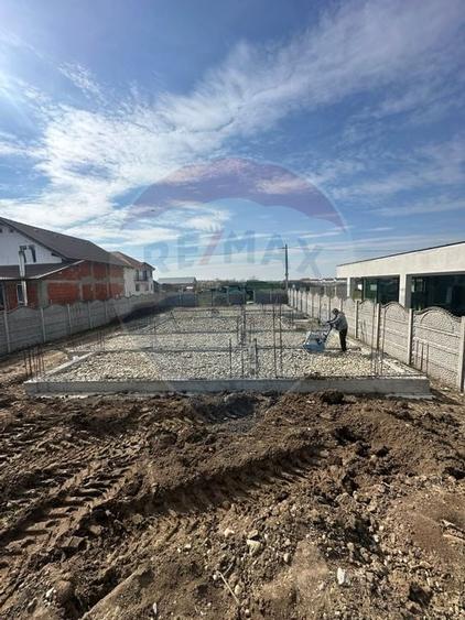 De vanzare teren intravilan cu fundatie si proiect de casa- Nojorid - 7