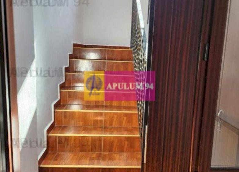 Pensiune de v&acirc;nzare &icirc;n Bușteni - Zonă deosebită - 16