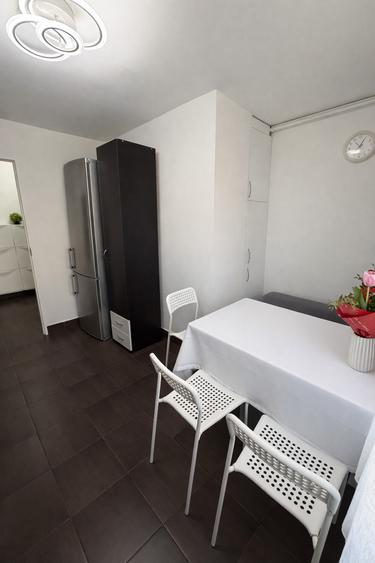 2 Camere Decomandat 60mp Zona Inel 1 Mobilat Utilat Gaze - 12