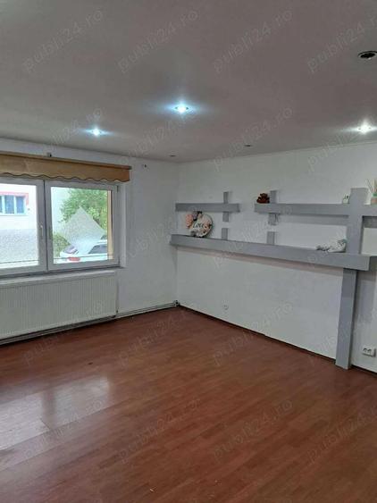 Apartament de vanzare 2 camere , Micro 16 , parter , 53.000 euro neg. - 13