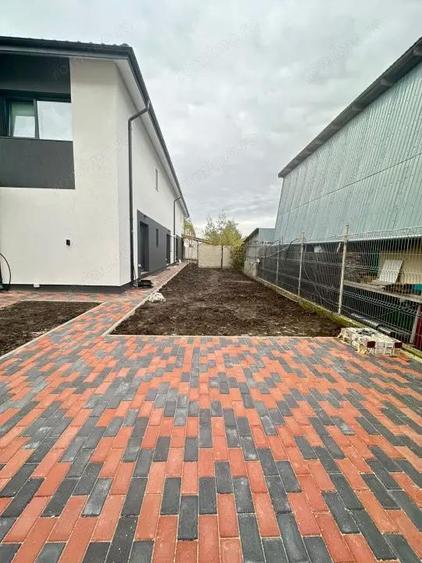 Vanzare Apartament 2 camere+curte 60mp si 2 locuri de parcare - 15